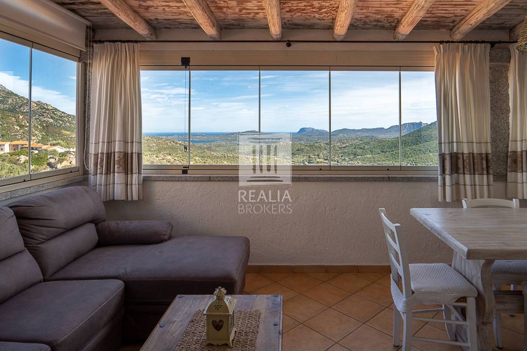 casa indipendente in vendita ad Olbia in zona Sole Ruiu
