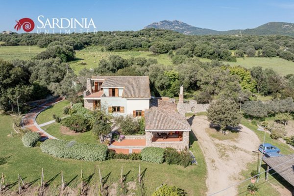 casa indipendente in vendita ad Olbia