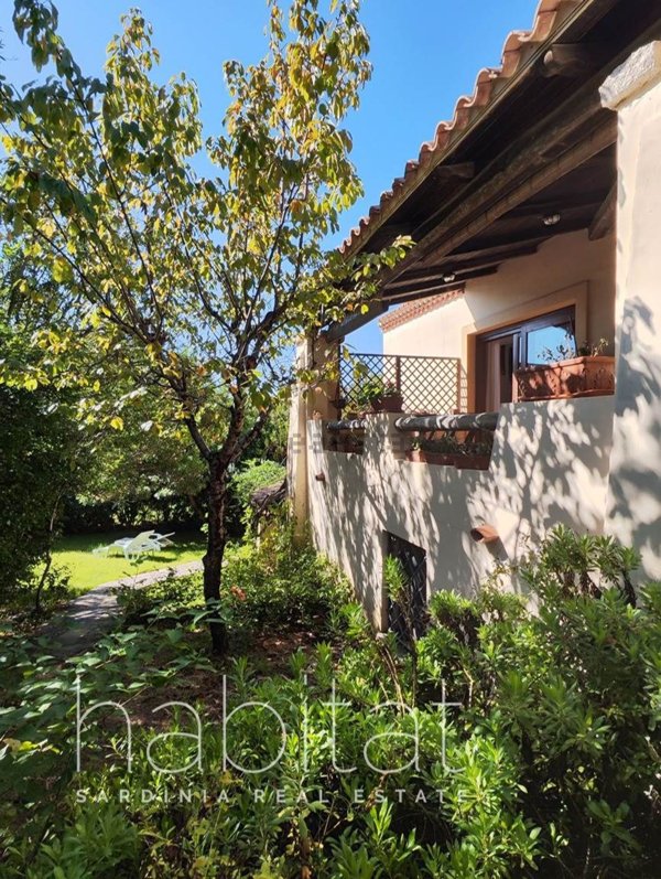 casa indipendente in vendita ad Olbia in zona Pittulongu