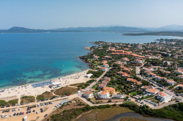 casa indipendente in vendita ad Olbia in zona Bados