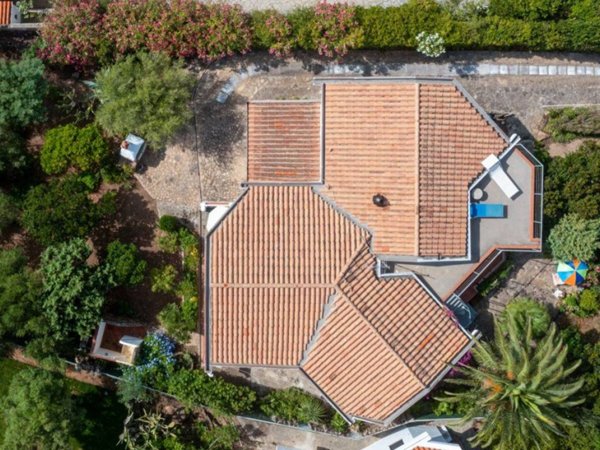 casa indipendente in vendita ad Olbia in zona Pittulongu
