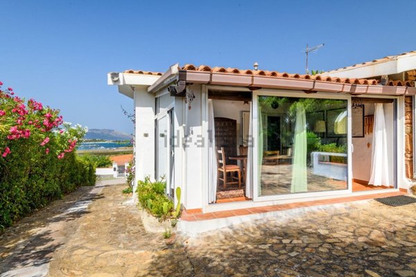 casa indipendente in vendita ad Olbia in zona Bados