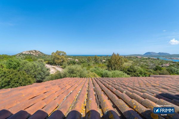 appartamento in vendita ad Olbia in zona Marinella