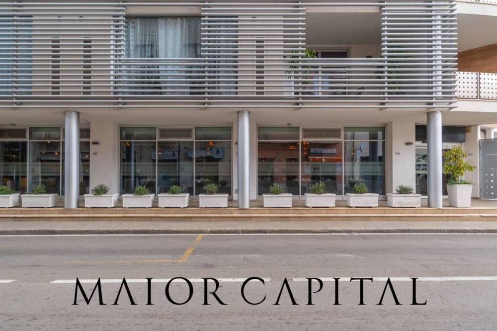 locale commerciale in vendita ad Olbia in zona San Simplicio