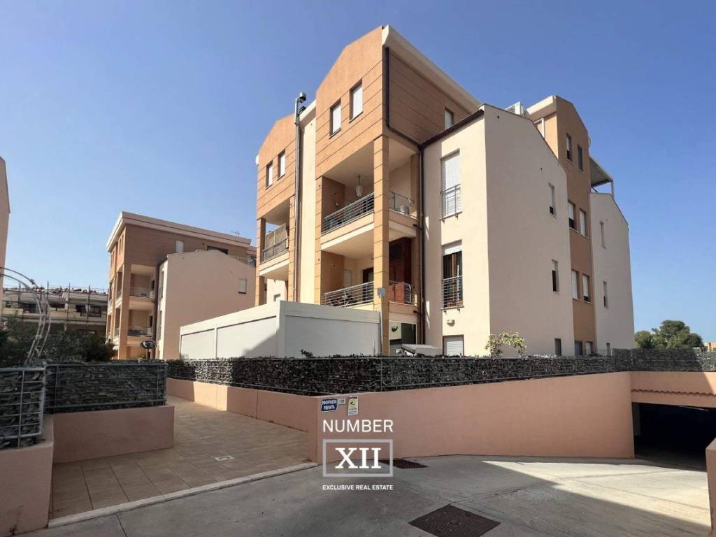 appartamento in vendita ad Olbia in zona Baratta