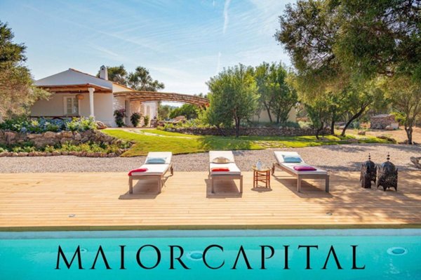 casa indipendente in vendita ad Olbia in zona Marinella