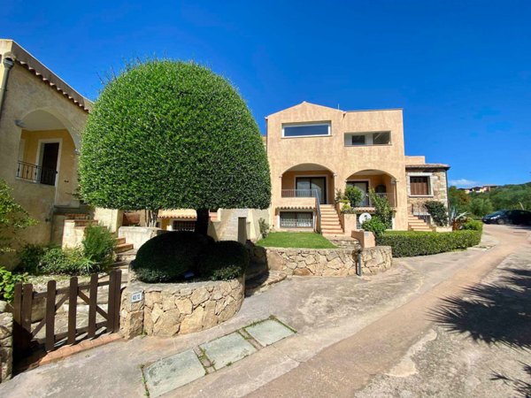 appartamento in vendita ad Olbia in zona Pittulongu