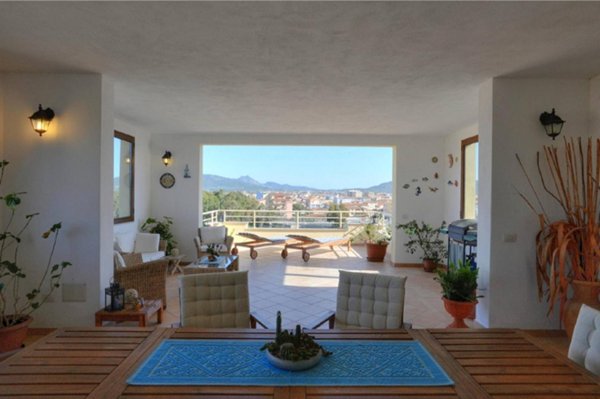 appartamento in vendita ad Olbia in zona Centro Storico