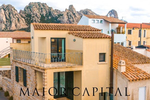 casa indipendente in vendita ad Olbia in zona San Pantaleo