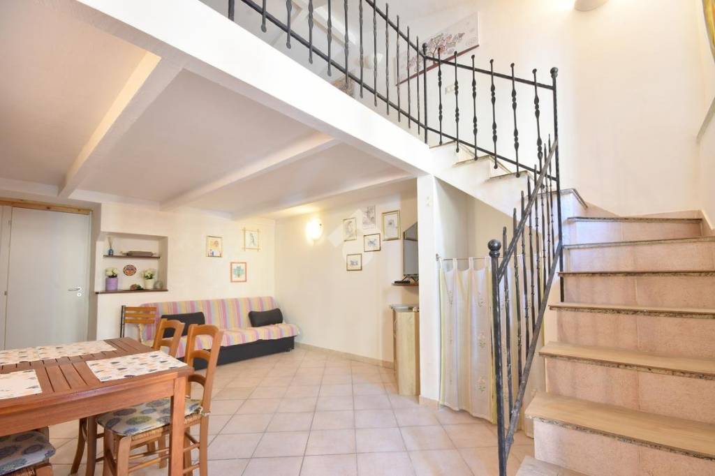 casa indipendente in vendita ad Olbia in zona Vittorio Veneto