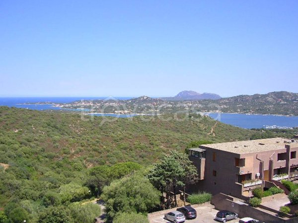 appartamento in vendita ad Olbia in zona Cugnana