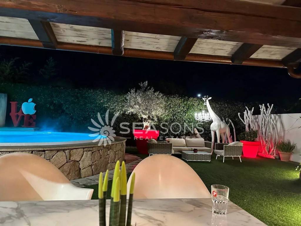 casa indipendente in vendita ad Olbia in zona Pittulongu