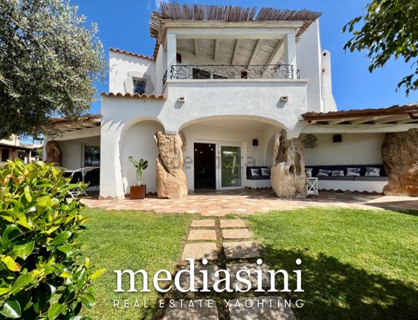 casa indipendente in vendita ad Olbia in zona Pittulongu
