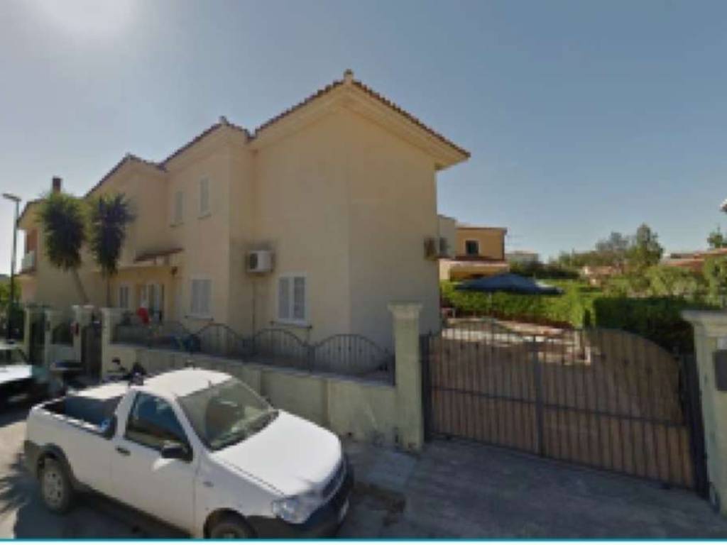 ufficio in vendita ad Olbia in zona Bandinu