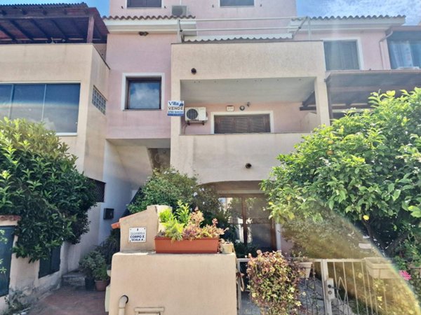 appartamento in vendita ad Olbia in zona Bandinu
