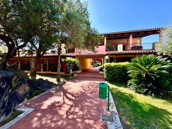 appartamento in vendita ad Olbia in zona Rudalza
