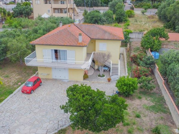 casa indipendente in vendita ad Olbia in zona Aldo Moro