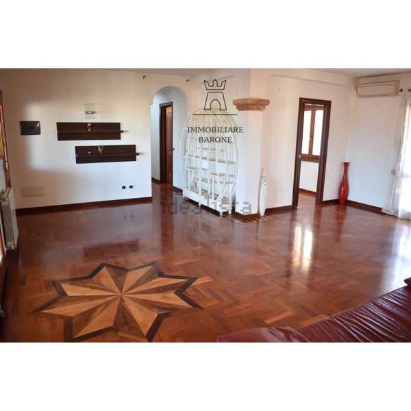 appartamento in vendita ad Olbia in zona Baratta