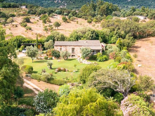 casa indipendente in vendita ad Olbia in zona San Pantaleo