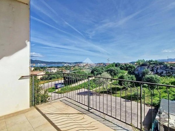 appartamento in vendita ad Olbia in zona Olbia Mare / Sa Marinedda