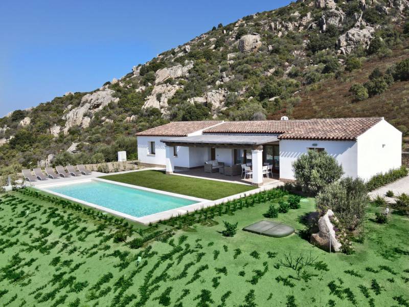 casa indipendente in vendita ad Olbia in zona Sole Ruiu