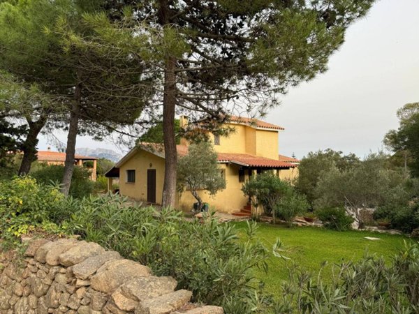 casa indipendente in vendita ad Olbia in zona Porto Istana