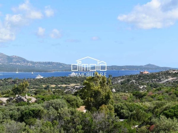 appartamento in vendita ad Olbia in zona Rudalza
