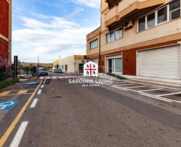locale commerciale in vendita ad Olbia