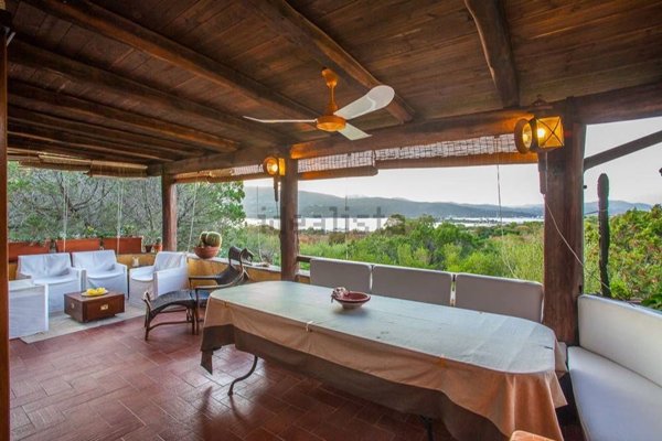 casa indipendente in vendita ad Olbia in zona Rudalza