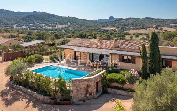 casa indipendente in vendita ad Olbia in zona Santa Lucia
