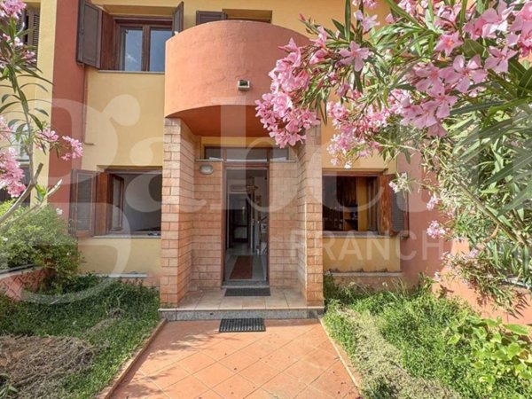 casa indipendente in vendita ad Olbia in zona Barcellona