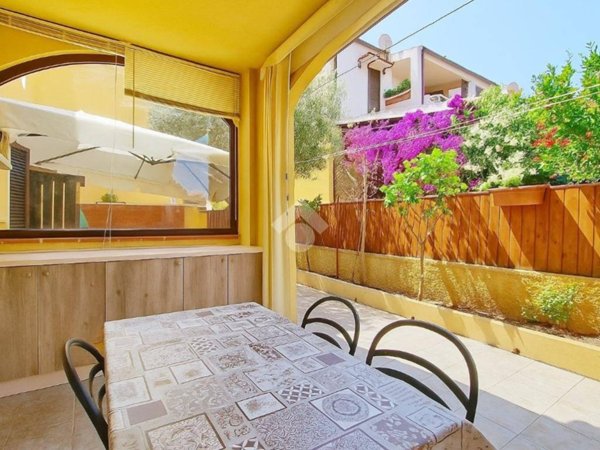 appartamento in vendita ad Olbia in zona Olbia Mare / Sa Marinedda