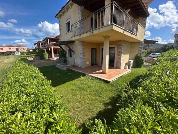 casa indipendente in vendita ad Olbia in zona Murta Maria