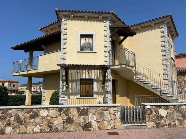 appartamento in vendita ad Olbia in zona Murta Maria