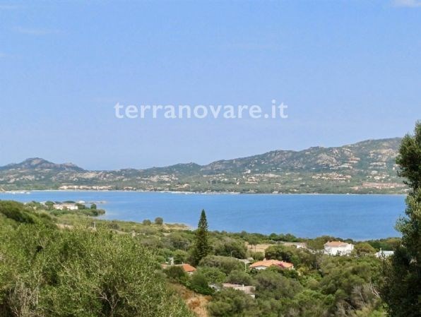 appartamento in vendita ad Olbia in zona Cugnana