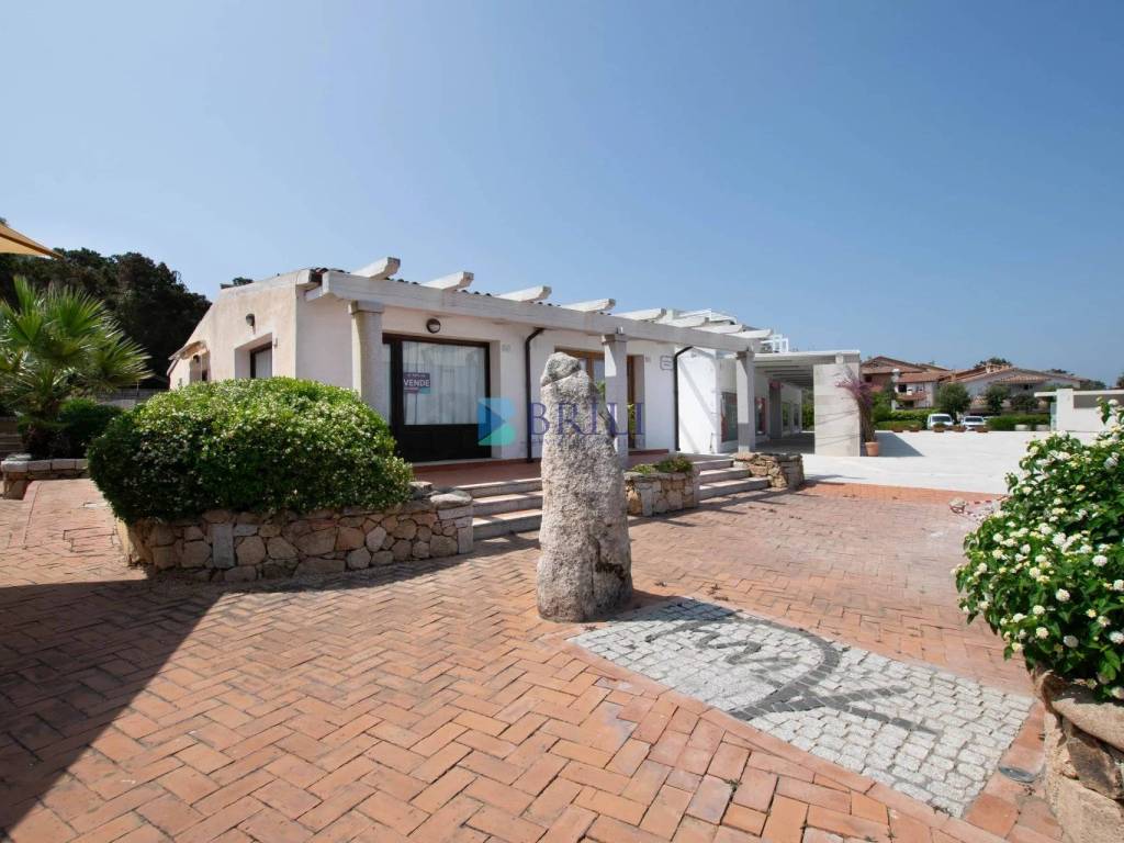 negozio in vendita ad Olbia in zona Porto Rotondo
