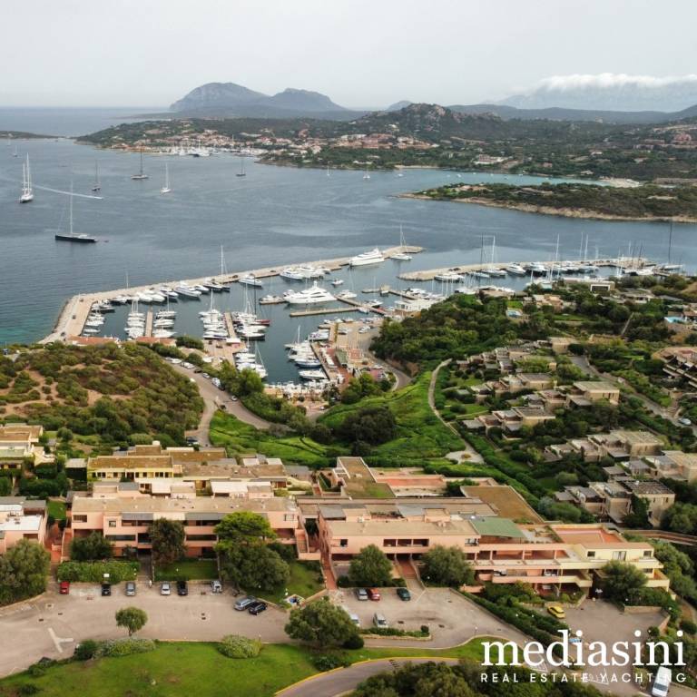 appartamento in vendita ad Olbia in zona Portisco