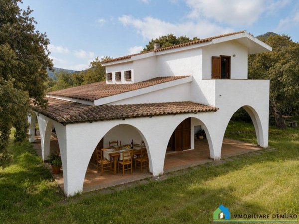 casa indipendente in vendita ad Olbia in zona Olbia Mare / Sa Marinedda