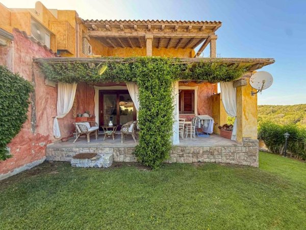 appartamento in vendita ad Olbia in zona Pittulongu