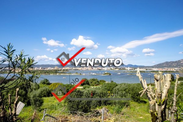 appartamento in vendita ad Olbia in zona Centro Storico