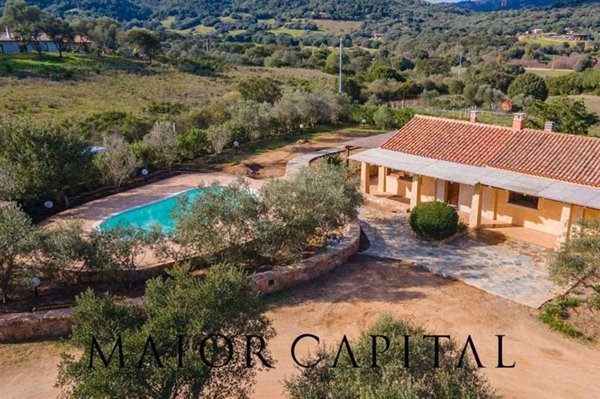 casa indipendente in vendita ad Olbia in zona San Pantaleo