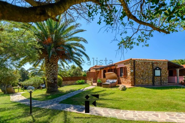 casa indipendente in vendita ad Olbia in zona Rudalza