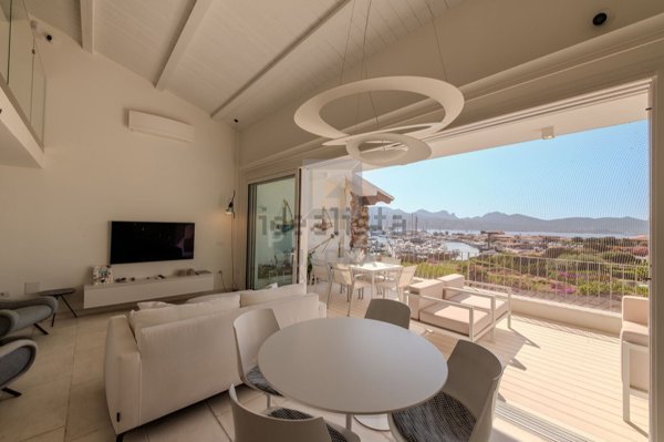 appartamento in vendita ad Olbia in zona Porto Rotondo