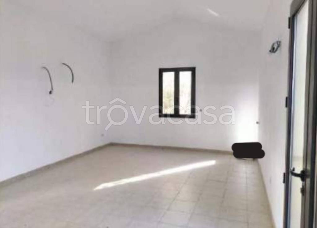 locale commerciale in vendita ad Olbia