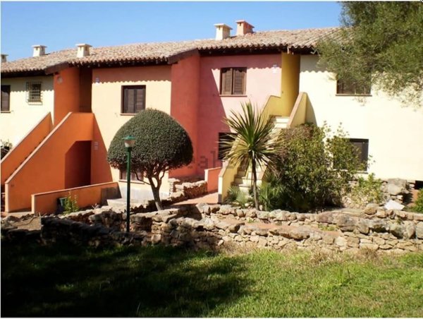 appartamento in vendita ad Olbia in zona Rudalza