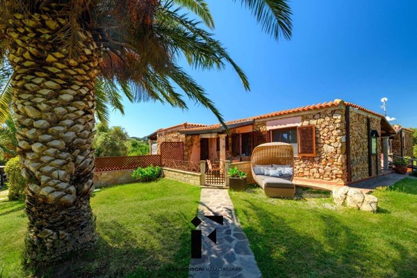 appartamento in vendita ad Olbia in zona Rudalza
