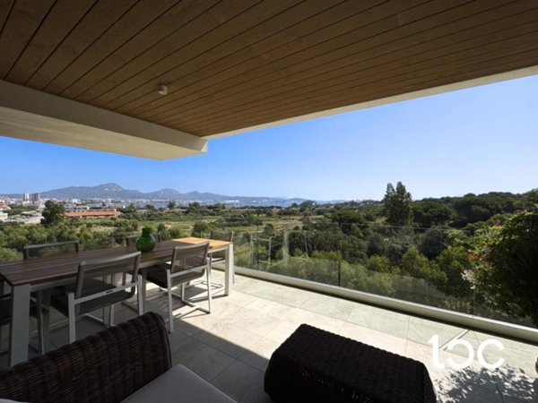 appartamento in vendita ad Olbia in zona Bandinu