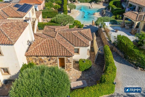 casa indipendente in vendita ad Olbia in zona Pittulongu