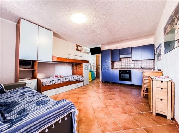 appartamento in vendita ad Olbia in zona Cugnana