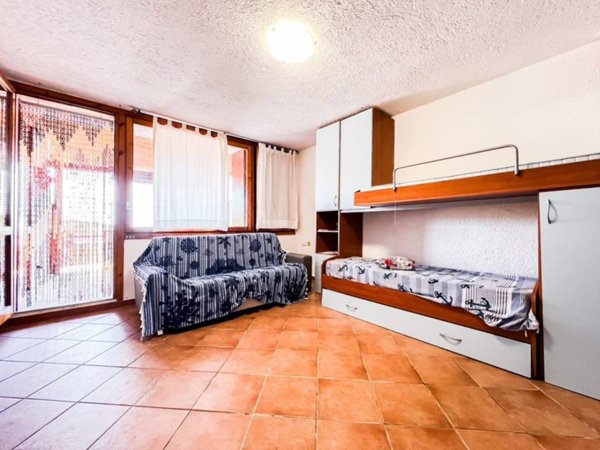 appartamento in vendita ad Olbia in zona Cugnana